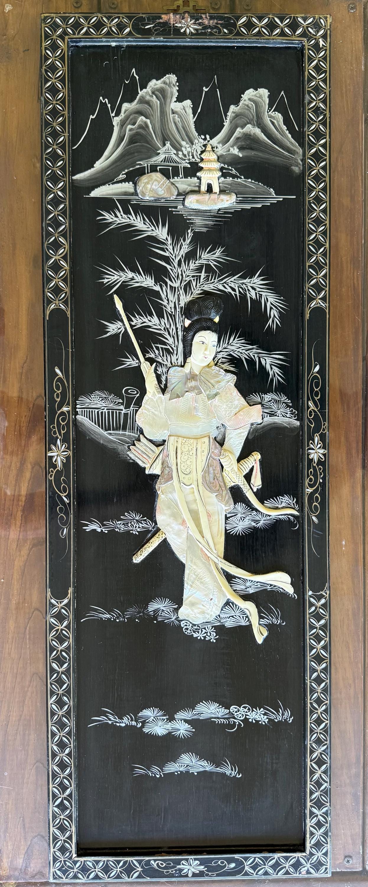 A Vintag Mother Of Pearl Asian Art Hand Painting Wall Hanging Wood Black Lacquer