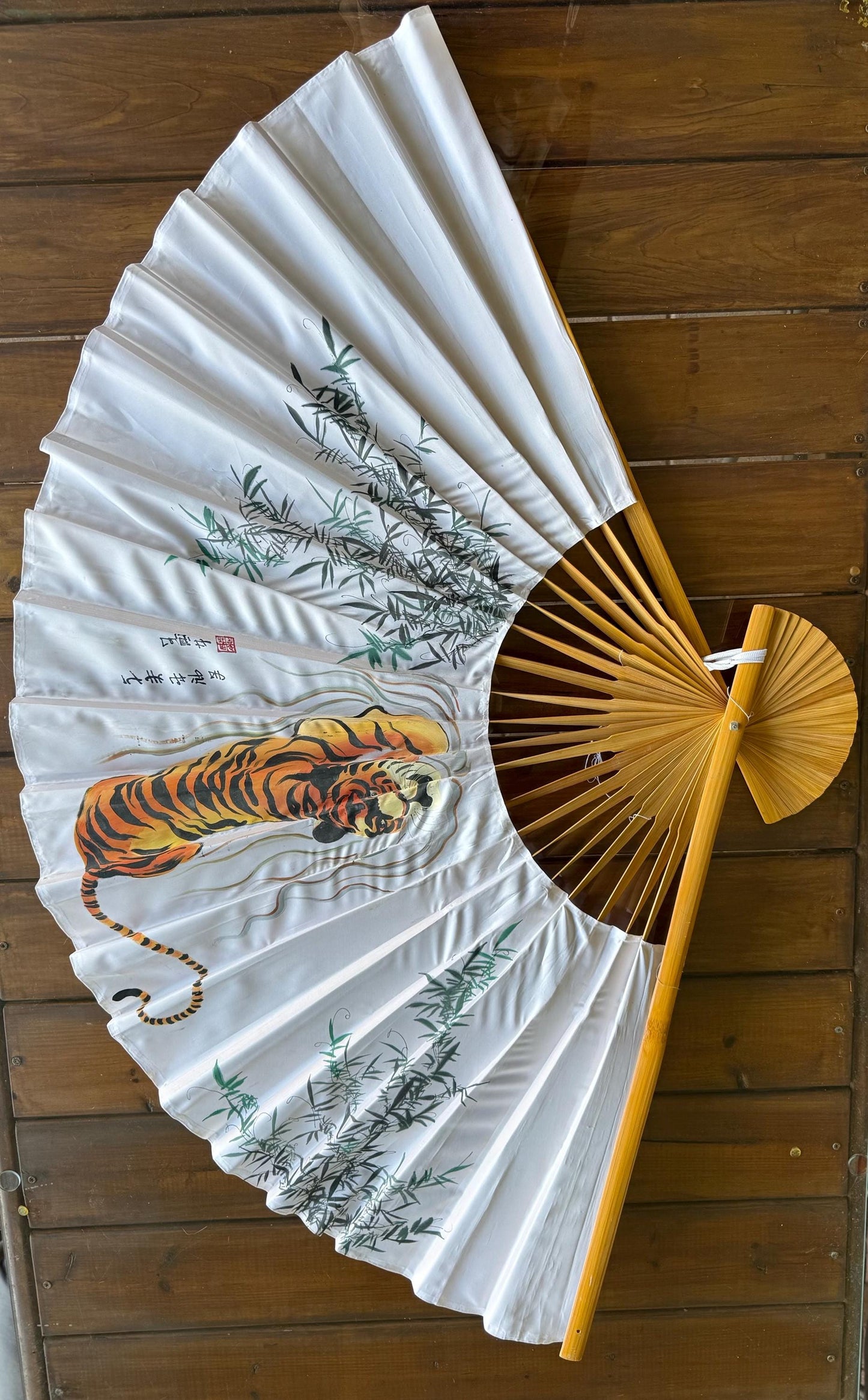 A Vtg Lrg Handheld Wooden Folding Fan Tiger Painting Asian Japanese Korean Art