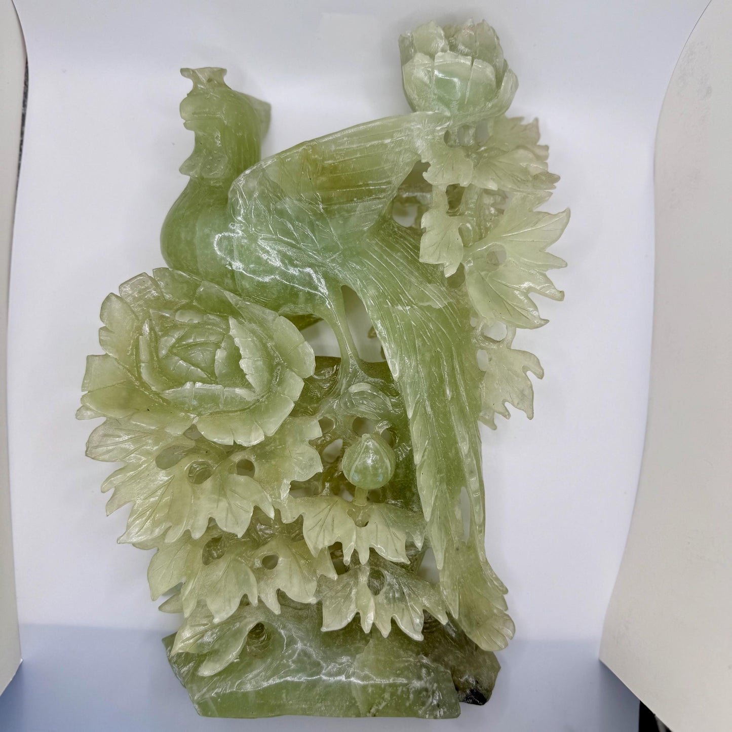 Antique Natural Xiu Jade Hand-Carved Phoenix Bird and Rose Bush Sculpture Art