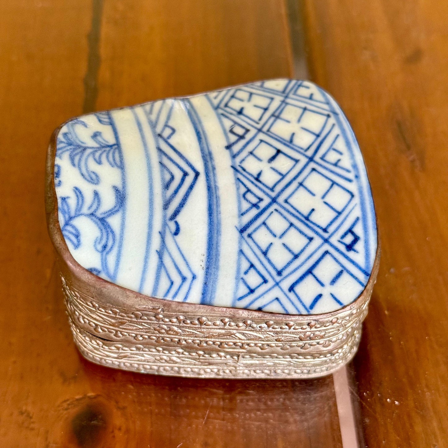 Antique Chinese Qing Dynasty Blue White Porcelain Shard Silver White Metal Box