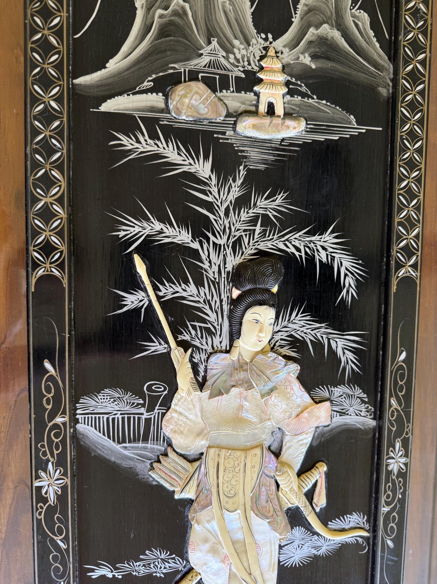 A Vintag Mother Of Pearl Asian Art Hand Painting Wall Hanging Wood Black Lacquer