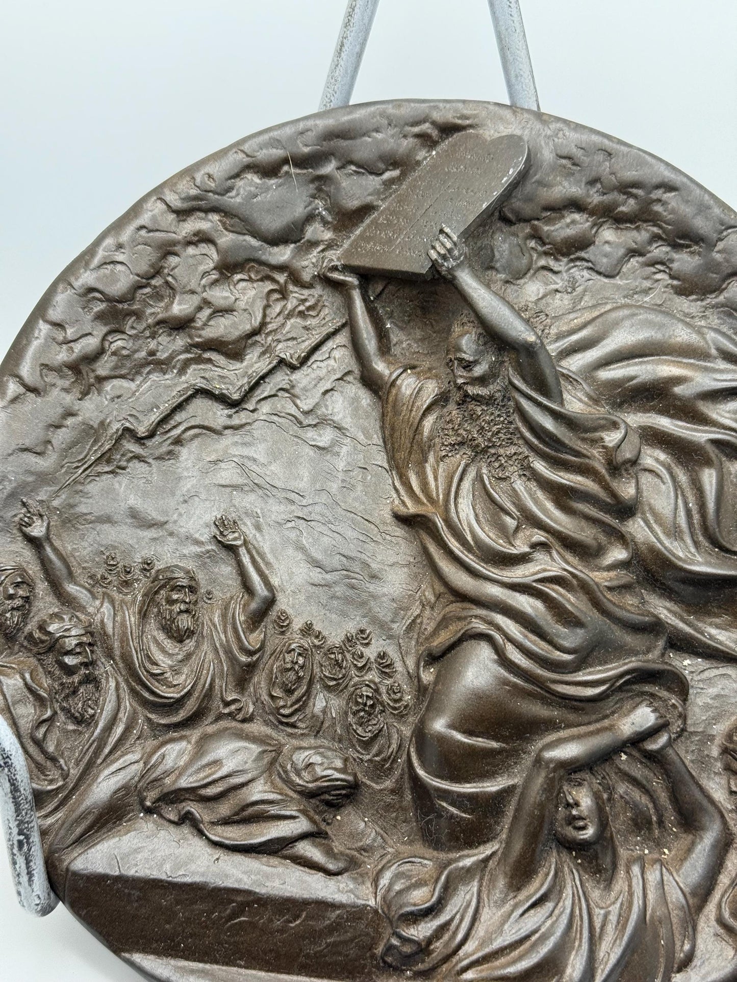 A 1986 Vintage MERRI RODERICK - Moses & The Ten Commandments - Collector Plate Art