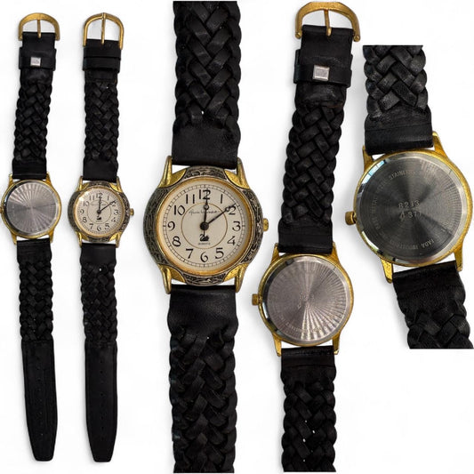 A Gloria Vanderbilt 8213 Women Goldstone Watch Quartz