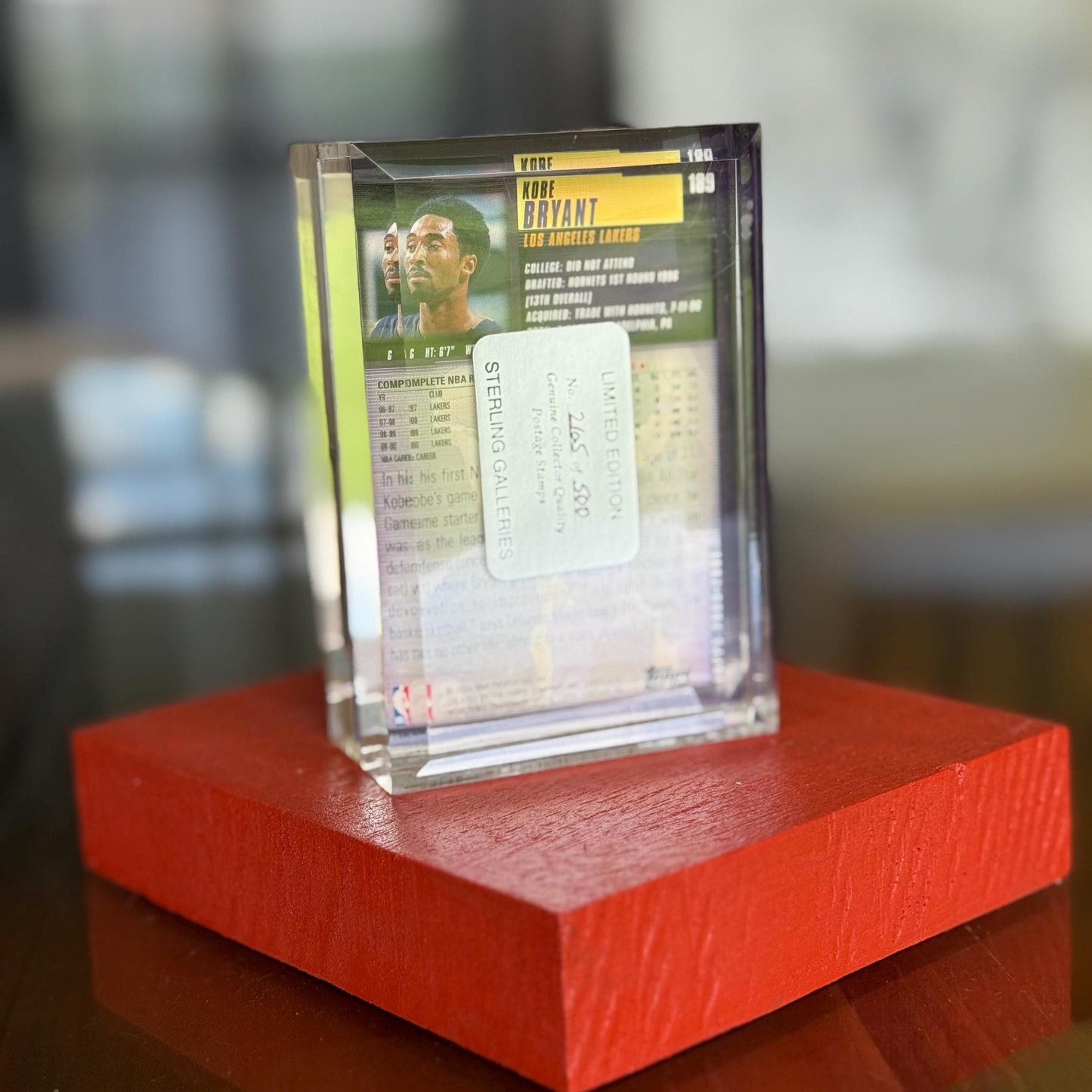 A 2000 Topps Kobe Bryant #189 Basketball Card NBA LA Lakers Limited Edition Casing