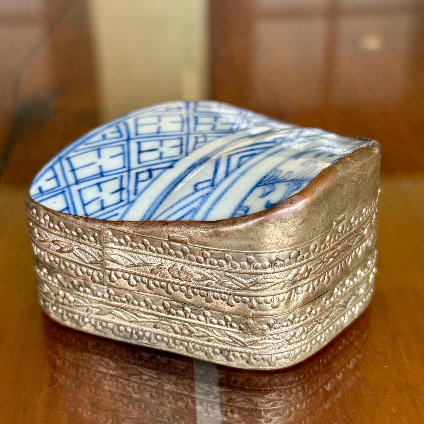 Antique Chinese Qing Dynasty Blue White Porcelain Shard Silver White Metal Box