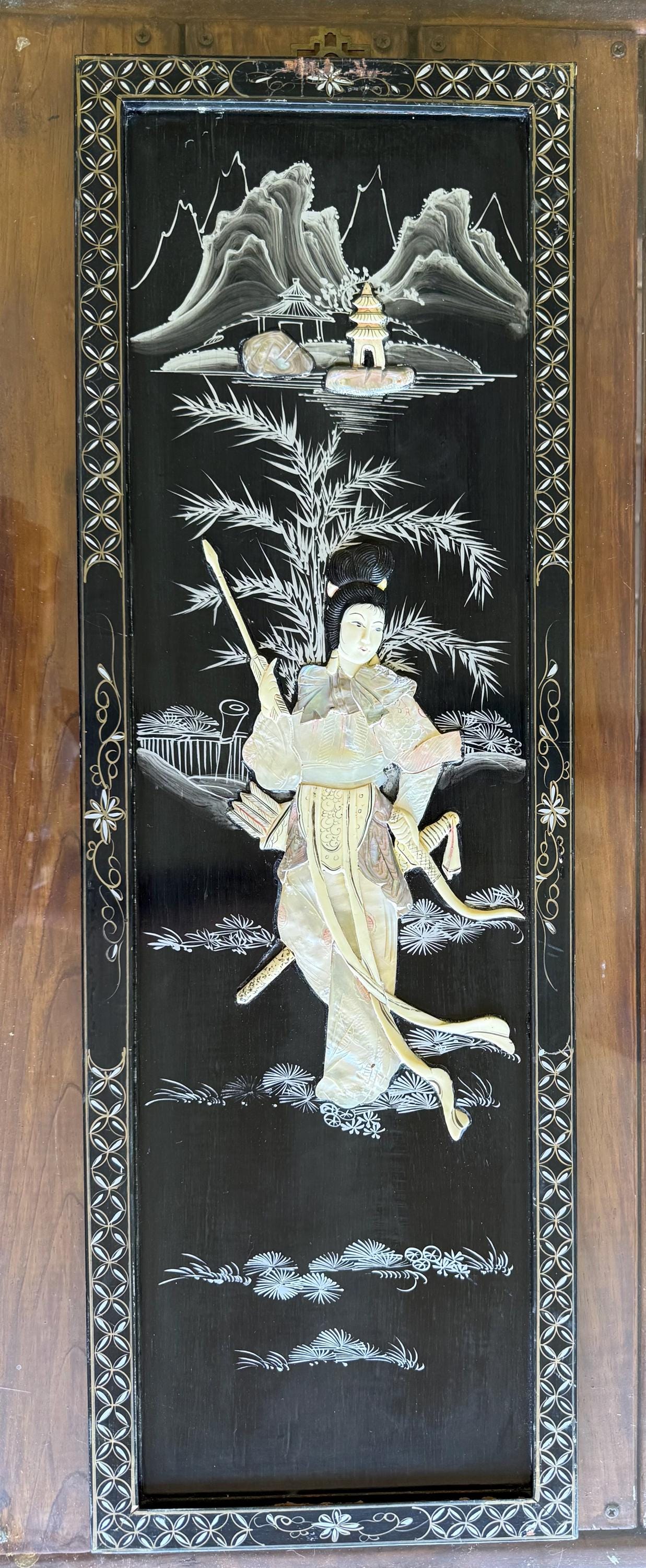 A Vintag Mother Of Pearl Asian Art Hand Painting Wall Hanging Wood Black Lacquer