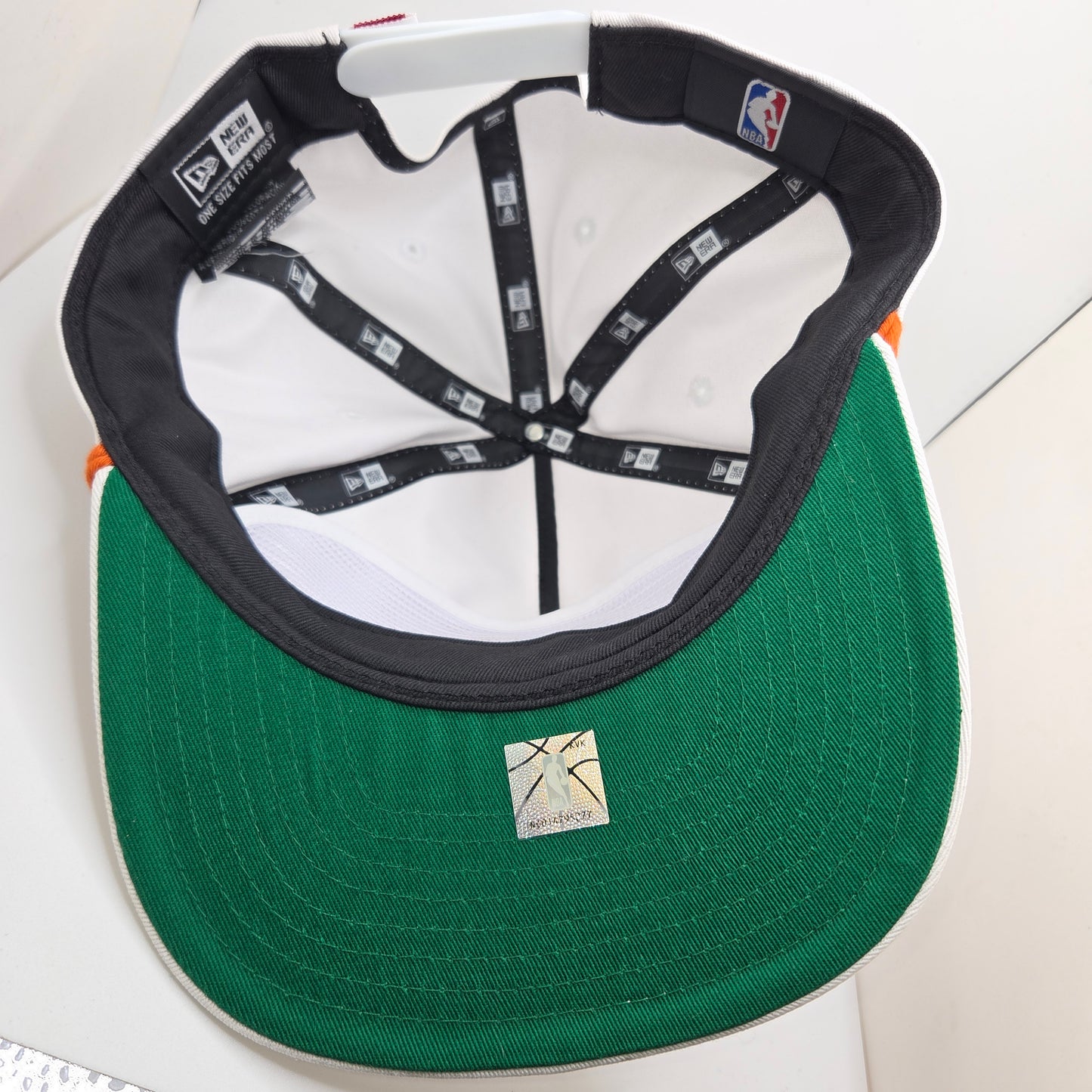 Miami Heat Basketball New Era The Golfer Snapback NBA Hat Vintage Cap White City (Copy 2)